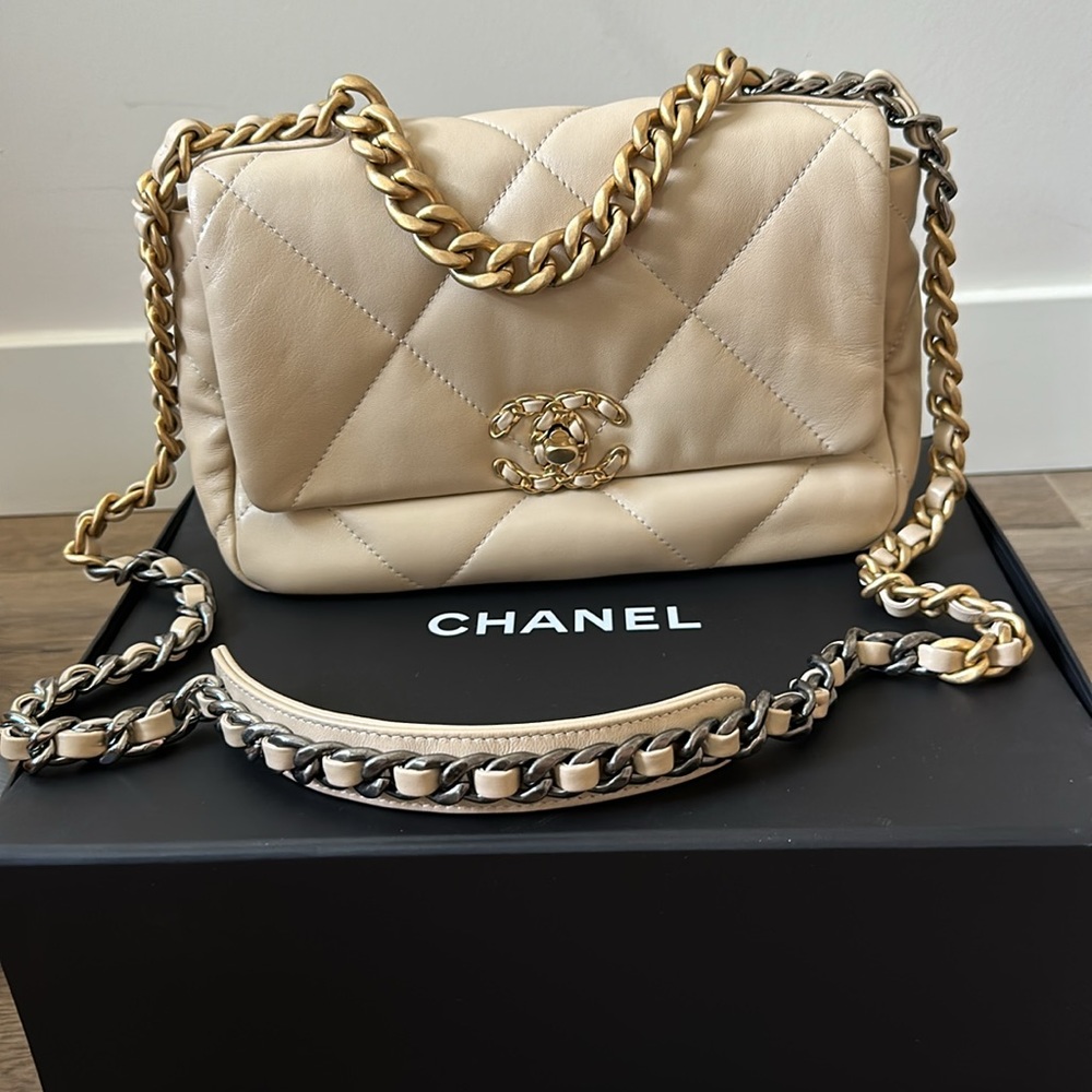 Chanel 19 Handbag